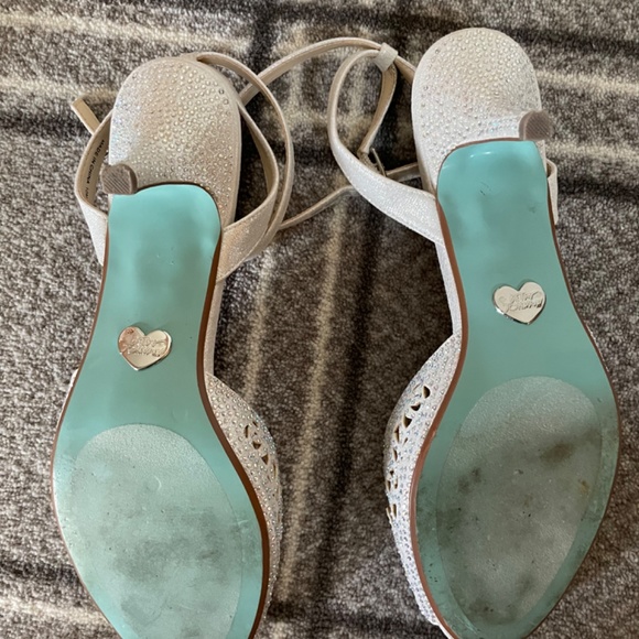 Betsey Johnson Shoes - Picture 6 of 6